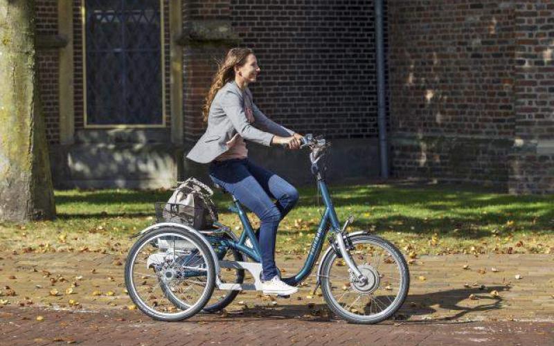 <p>Volwassenen die niet goed op een tweewieler kunnen fietsen door bijv. een verminderd evenwichtsgevoel.</p>
